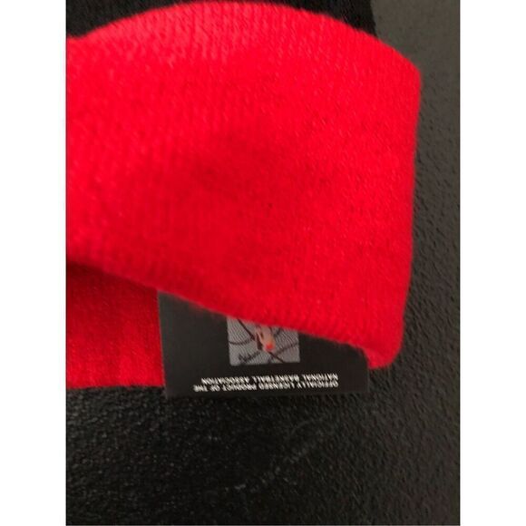 NBA Chicago Bulls Knit Pom Cuff Beanie One Size - Picture 5 of 5